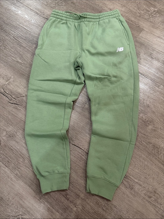 New Balance Pants - New Balance women’s Fleece Jogger sweatpants